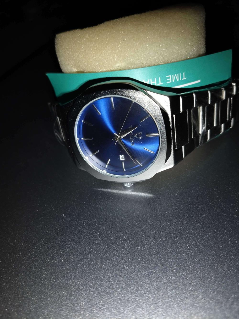 Comfortable and Classy Unisex Watch - Image 3