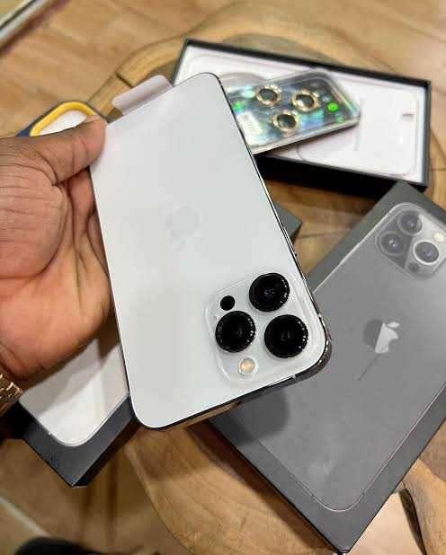 Apple Iphone 13 - 6GB RAM | 256GB Storage - Image 2