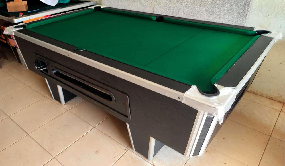Double Jointer Commercial Kenice Pool Table - Image 3