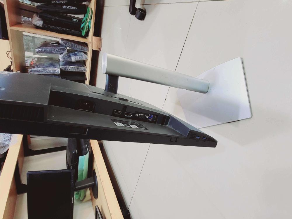 Dell IPS 22 Inch - HDMI, VGA & USB 2.0 - Image 3