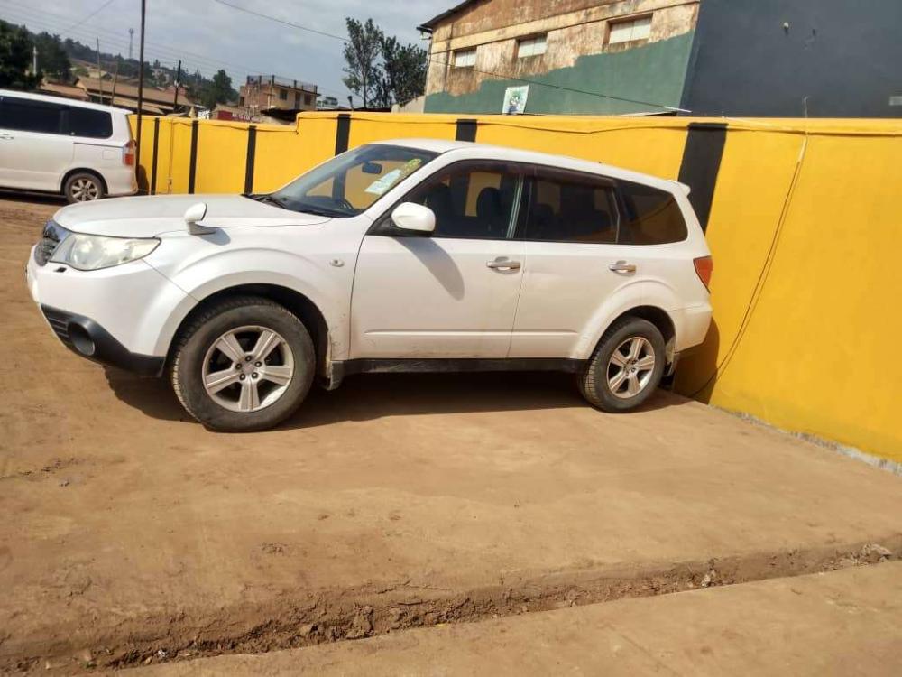 Subaru Forester 2010 2.0cc - Image 1