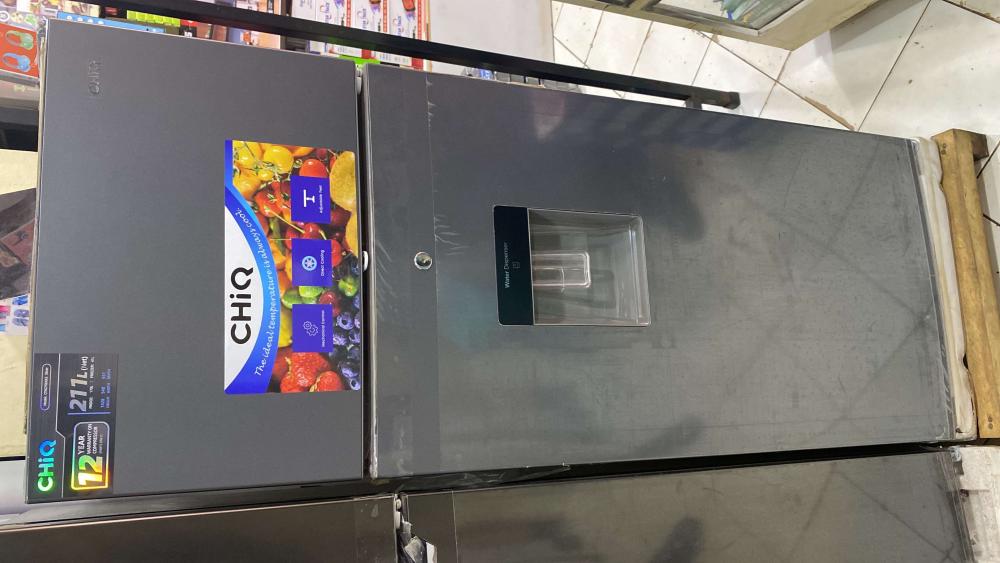 Chiq Fridge - 270L - Image 1