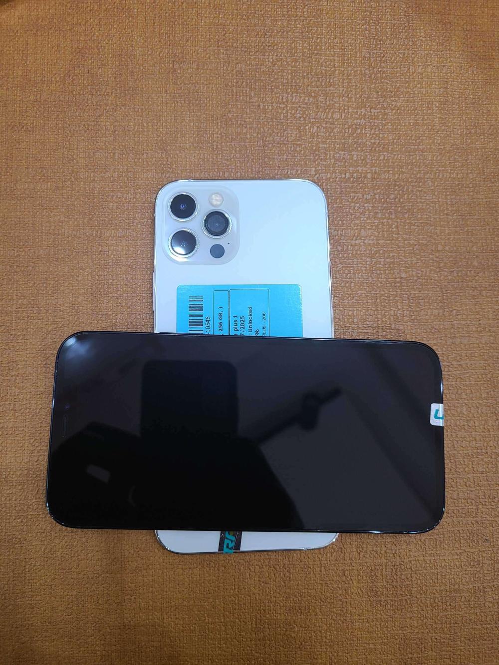 iPhone 12 Pro - 256GB - Image 3