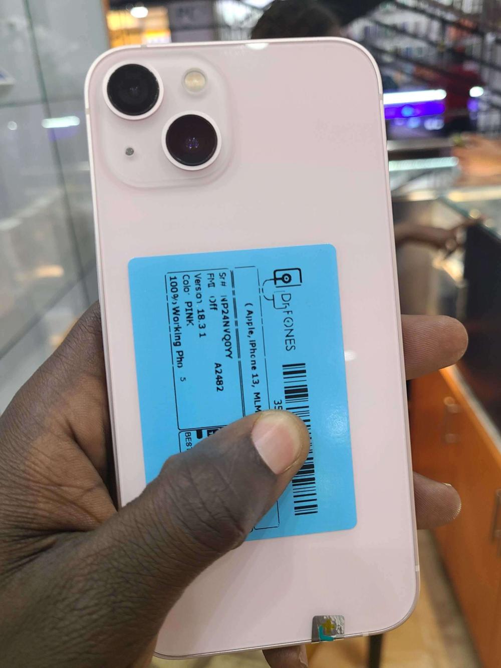 iPhone 13 - 128GB - Image 3