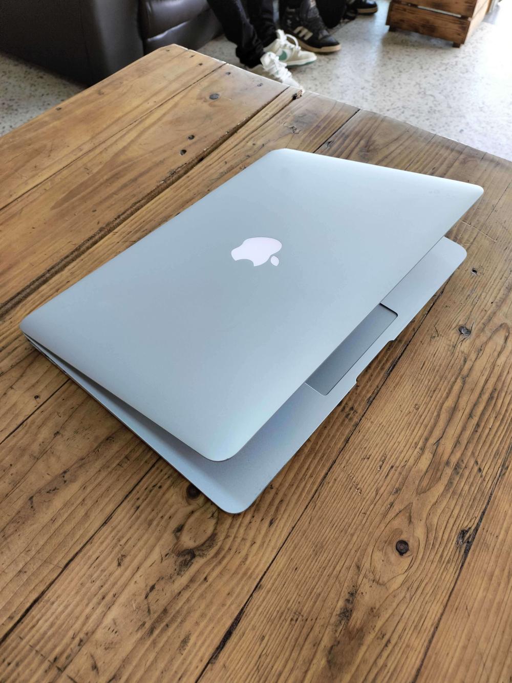 MacBook Air 2015, Corei7, 8GB RAM, 512GB SSD - Image 2