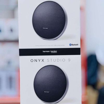 Harman Kardon Onyx Studio 9