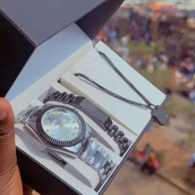 Classic Watch with Bracelets