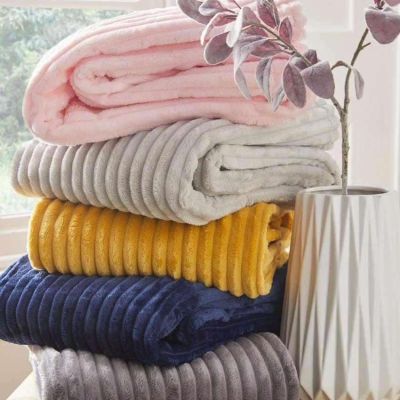 6*6 Soft Blankets Available In Different Colours