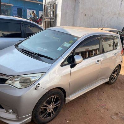 Subaru Trezia 2011