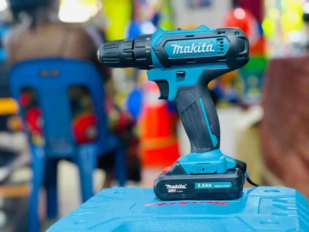 Makita Rechargeable Drilling Machine - Image 4