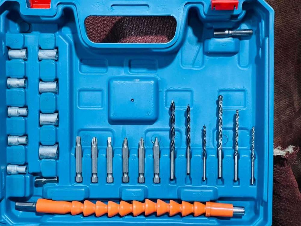 Makita Rechargeable Drilling Machine - Image 6
